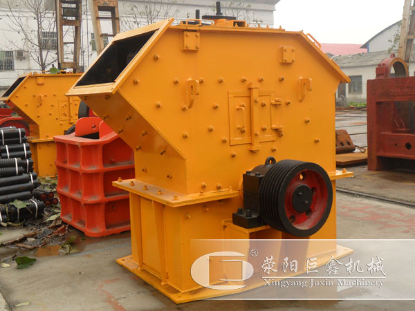 1007反擊式制沙機存貨區(qū)展示圖