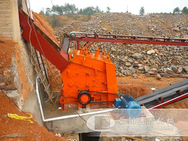 湖南時(shí)產(chǎn)500t/h石灰石石料生產(chǎn)線的反擊式破碎機(jī)設(shè)備