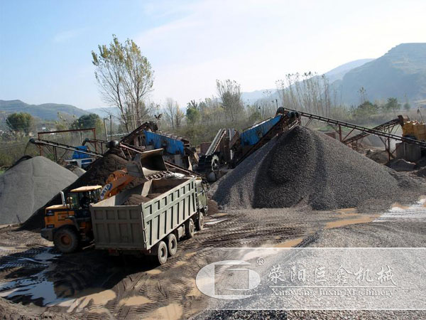 機(jī)制沙生產(chǎn)線設(shè)備生產(chǎn)現(xiàn)場