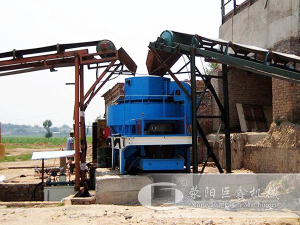 沖擊式制沙機(jī)制沙現(xiàn)場