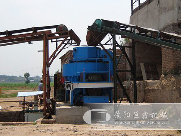 時產300噸石頭制沙機用戶安裝現(xiàn)場