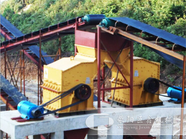 350噸花崗巖制沙生產(chǎn)線兩臺(tái)細(xì)碎機(jī)