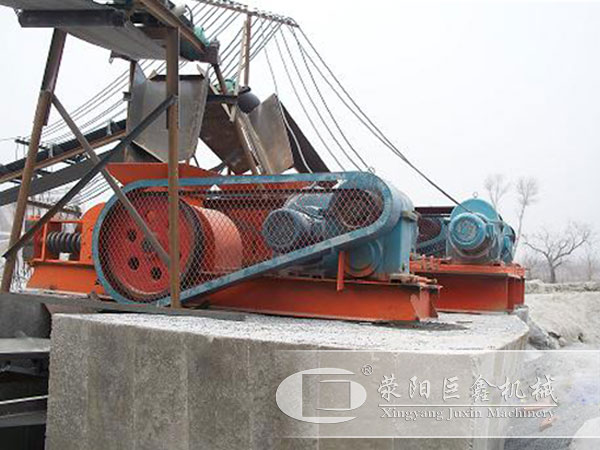 頁(yè)巖制沙機(jī)現(xiàn)場(chǎng)