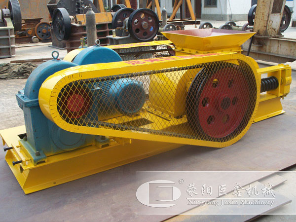 對(duì)輥制沙機(jī)