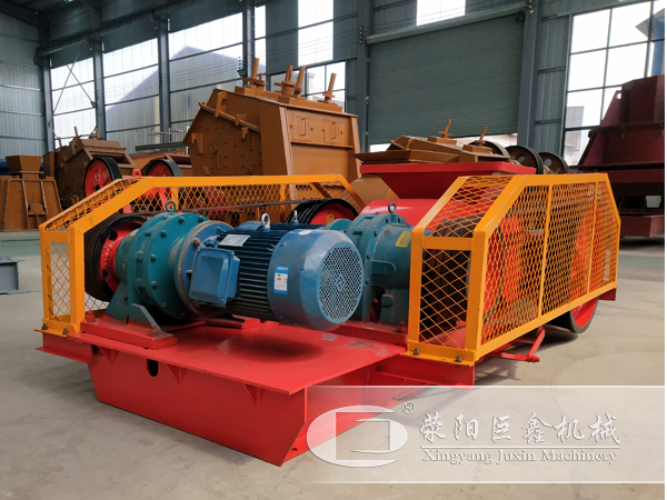 對(duì)輥制沙機(jī)