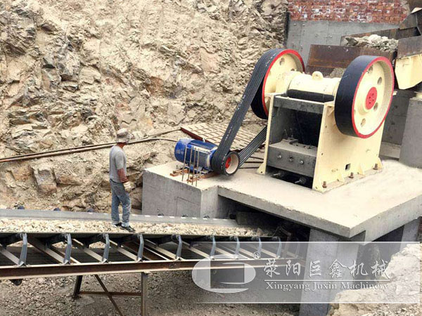 機制砂生產(chǎn)線中顎式破碎機配置